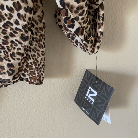 NWT IZ Buyer Women’s Animal Print Crocheted Lace Tie Sheer Top NWT SIZE S - Picture 7 of 13